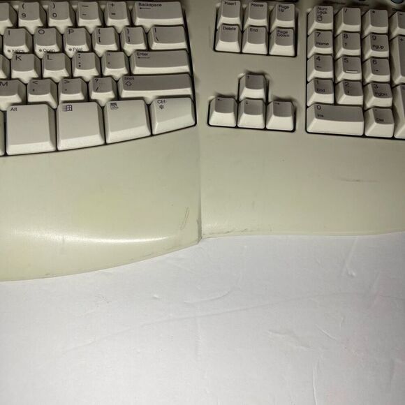 Microsoft Natural Pro Ergonomic USB PS/2 Keyboard Model RT9401 V:5FTW TESTED - Picture 2 of 10